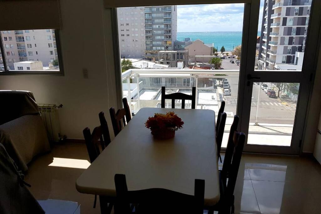 Departamento 5 Piso Centrico A 150 Mts Del Mar Con Cochera Apartment Puerto Madryn